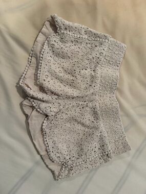 Women’s White Lace Crochet Shorts